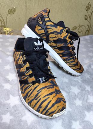 Кросівки спортивні жіночі adidas 37 розмір