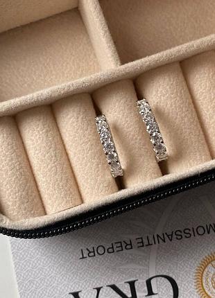 Срібні сережки доріжка 2 см діаметр, з муассанітом 0.10 ct (3.0 мм)