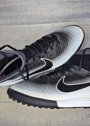 Сороконожки бутсы бампы nike magistax proximo tf