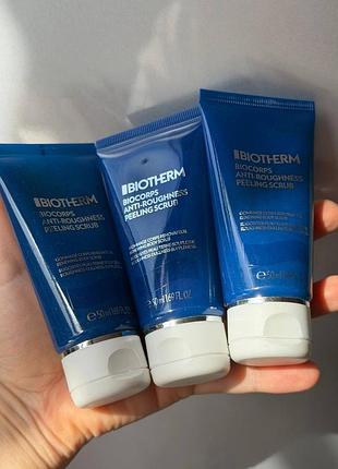 Скраб-пілінг з ефектом відновлення проти огрубілостей шкіри тіла biotherm biocorps anti-bump body serum міні 50мл