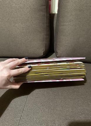 Продам повністю заповнений альбом з наклейками