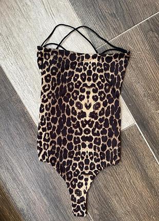 Боді-купальник від fashion nova (sunny side lace up swimsuit),розмір s/m,стан ідеальний.
