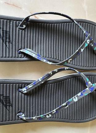 Шльопанці nike