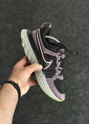 Кросівки nike react