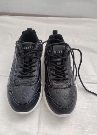 Кроссовки guess fever.