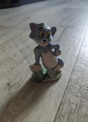 Коллекционная фигурка из том и джерри
