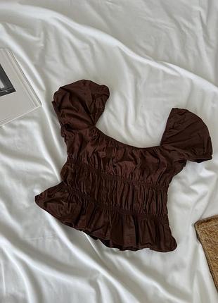 Коричневий топ bershka