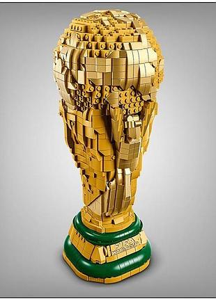 Конструктор lego® editions официальный трофей чемпионата мира по футболу fifa 2842 детали (43020)