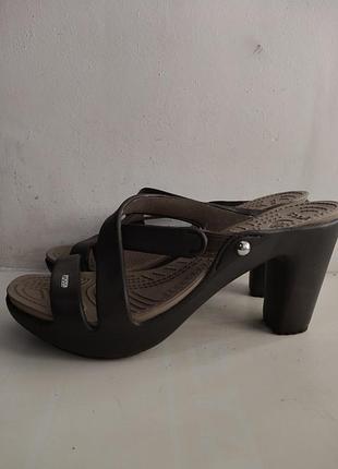 Крокси шльопанки жіночі фірми crocs, виробник сша, розмір 38.