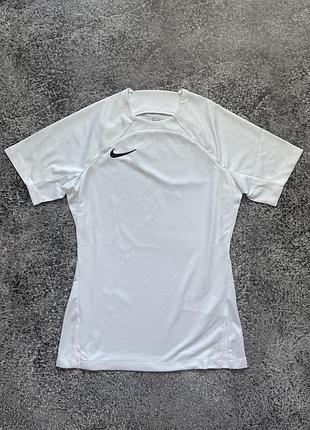 Жіноча футболка nike
