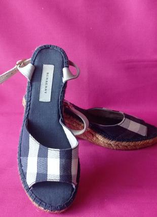 Burberry, оригинал р 39(25,5)