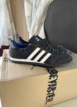 Кросівки adidas jog made in vietnam  стан 10/10 42(27 см) 1050 грн