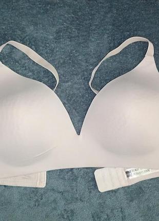 Телесный безшовный бюстгальтер hema (голландия) 85с 38с