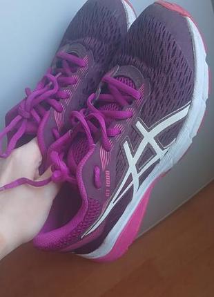 Кроссовки asics 37 размер,23 см