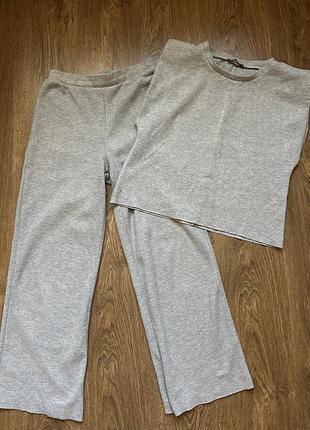 Стильний сірий костюм zara