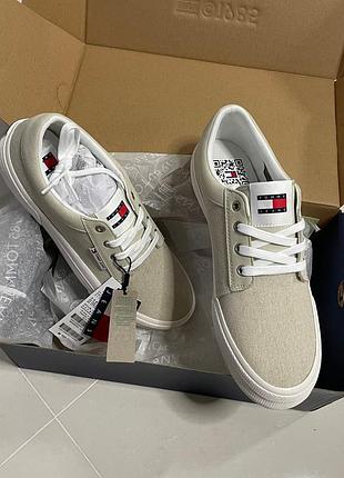 Кеди від tommy
