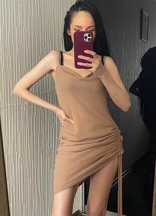 Сукня вʼязка з затяжками по бокам