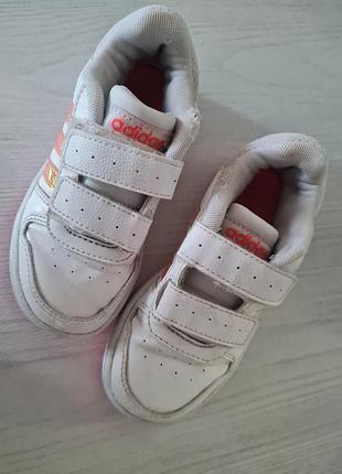 Кросівки дитячі від бренду adidas 
розмір 28