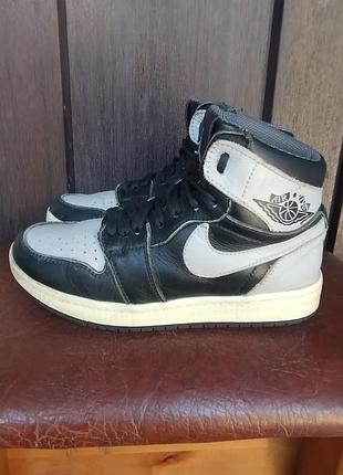 Кроссовки nike air jordan 1 retro high eg.