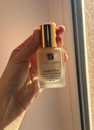 Тон тональний крем estée lauder double wear стара версія 1n0