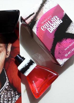 Туалетна вода eau so daring mary kay