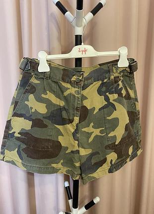 Topshop якісні, модні шорти, у кольорі мілітарі, абсолютно нові