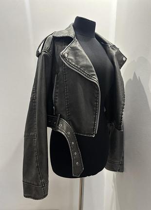 Вкорочена шкіряна куртка-косуха zara з вінтажним ефектом / косуха zara