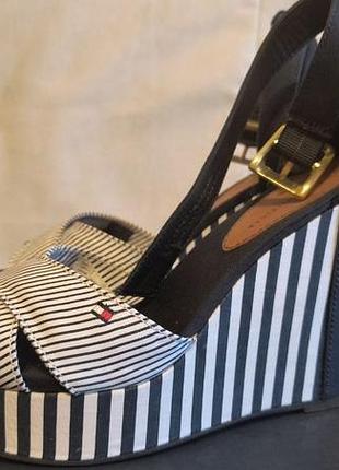 Женские босоножки timmy hilfiger. размер 38. весна, лето. ткань, текстиль.