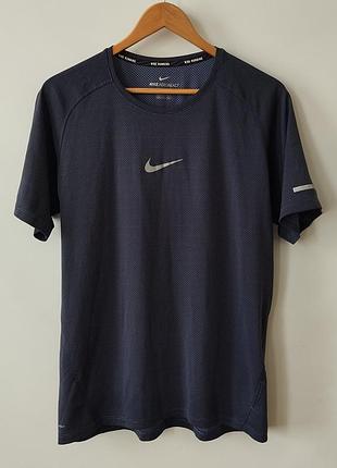 Чоловіча бігова футболка nike aeroreach running