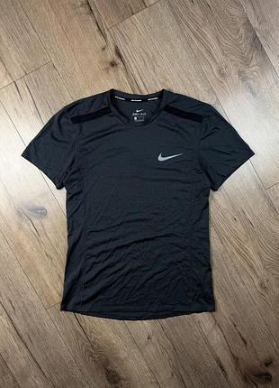Спортивна футболка nike running dri-fit
