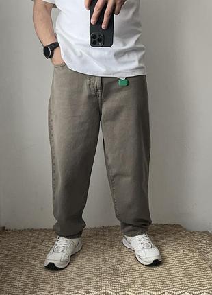 Джинси tapered від asos