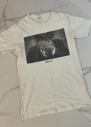 Футболка mister tee “trust” з принтом, s