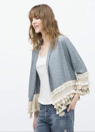 Льон бавовна блакитний  кімоно-жакет zara в стилі бохо має декоративну бахрому на манжетах і подолі.