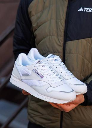 Classic super leather white 3