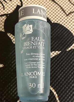Міні-версія лосьйону lancôme eau de bienfait visage et yeux об'ємом 30 мл.засіб поєднує функції очищення обличчя та тонізування очей.