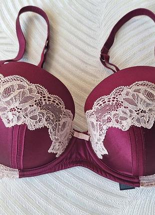 Бордовий шовковий бюстгальтер фірми marks and spencer розмір 34d 75d