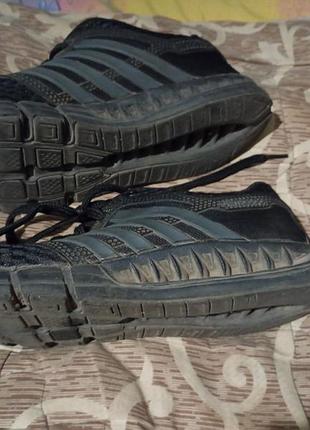 Climacool чорні кросівки 41розмір у чудовому стані
