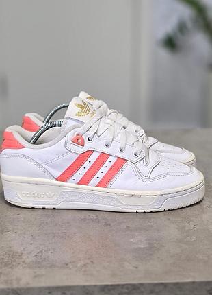 Кожаные кроссовки adidas оригинал