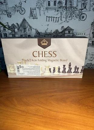 Настільна гра шахи магнітні дорожні «chess» 24х24 см, складне ігрове поле, чорно-білі фігури