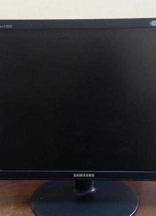 Монітор 19" samsung e1920nr black б/в (vga / квадратний 5:4)