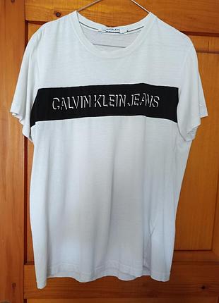 Футболка calvin klein (l) оригінал.замі,ри, плечі-47см, груди -56см, довжина по спині -71см.стан добрий.