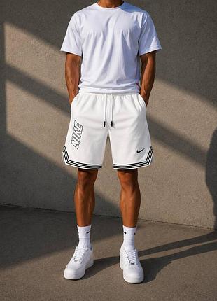 Шорты nike белые