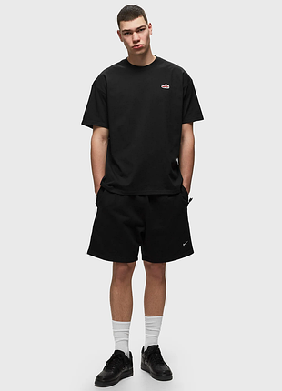 Оригинальн! сша! мужская футболка nike tee m90 sneaker patch fq3762-010 новое состояние лето