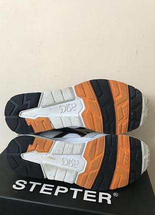 Кроссовки asics 7