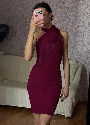 Елегантна сукня яка гарно підкреслює фігуру💅🏼
