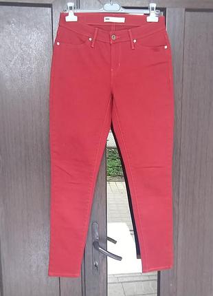 Джинсы женские стрейчевые бордовые levi's; w28/l28..