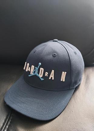 Дитяча кепка nike air jordan (8-15 років)