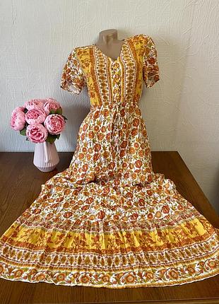 Гарна літня сукня