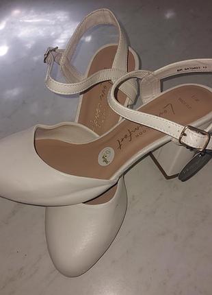 Стильні туфлі new look love comfort