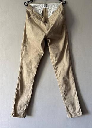 Мужские брюки чинос jack &amp; jones marco / бежевые брюки slim fit (размер s/m)